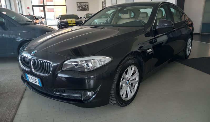 BMW 525D pieno