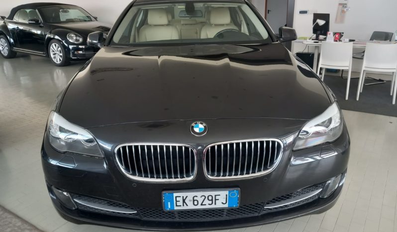 BMW 525D pieno