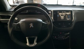 PEUGEOT 208 pieno