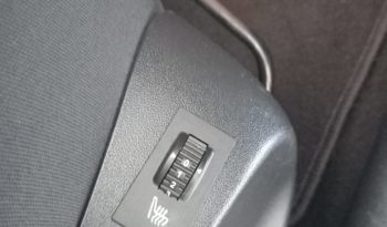 PEUGEOT 208 pieno
