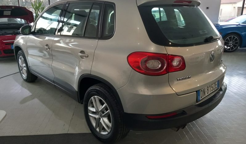 VOLKSWAGEN TIGUAN pieno