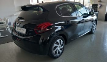 PEUGEOT 208 pieno