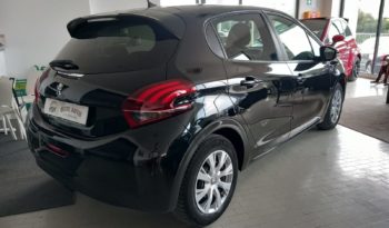 PEUGEOT 208 pieno