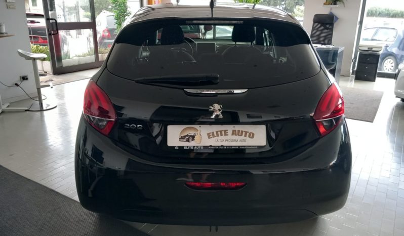 PEUGEOT 208 pieno